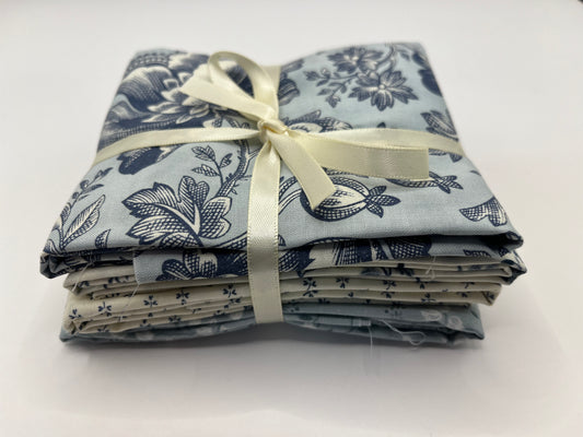 Blues & Whites Moda Fat Quarter Fabric Pack