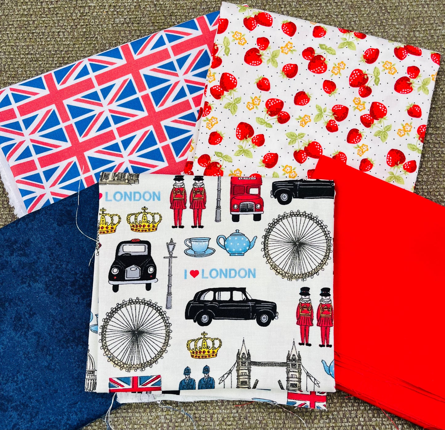 London - Five Piece Fabric Fat Quarter Bundle - for Quilting, Crafting Project etc