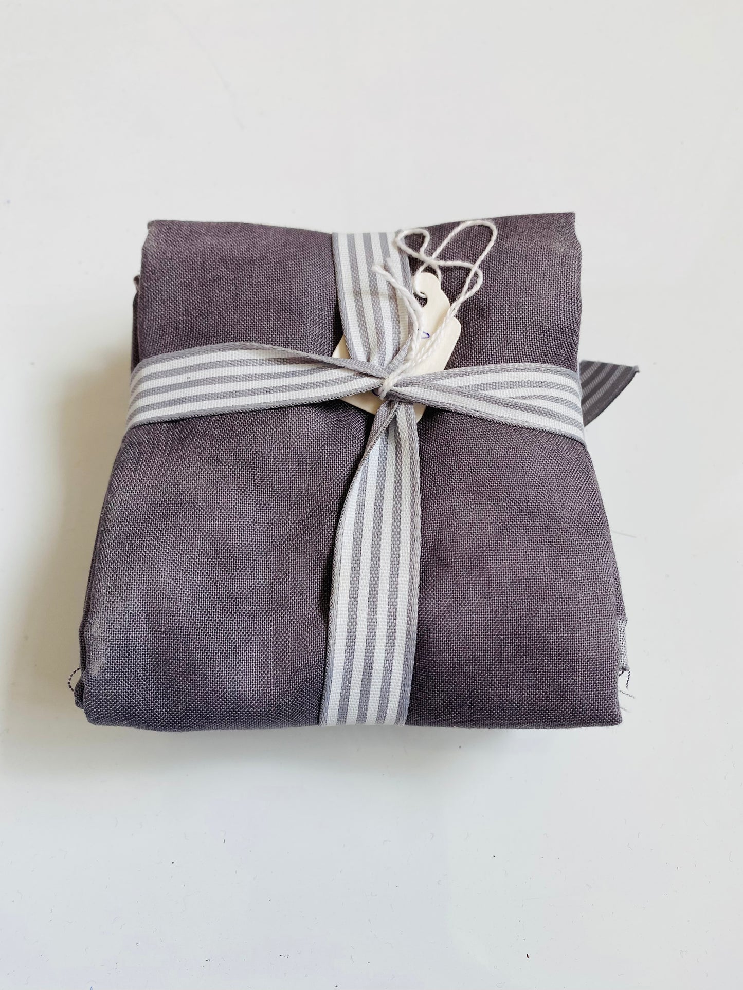 Fabric Fat Quarter Bundle - Grey - 100% Cotton