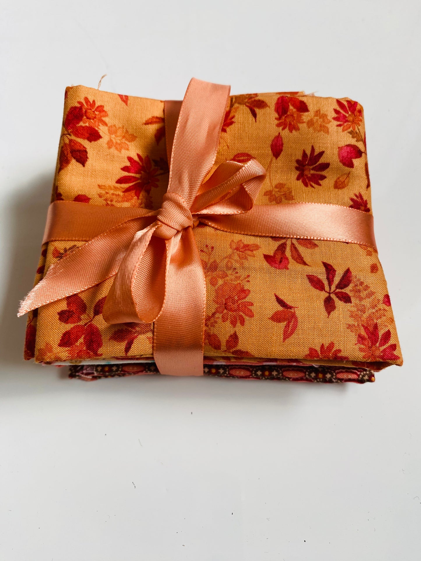 Fabric Fat Quarter Bundle - 'Oranges & Pinks' - 100% Cotton