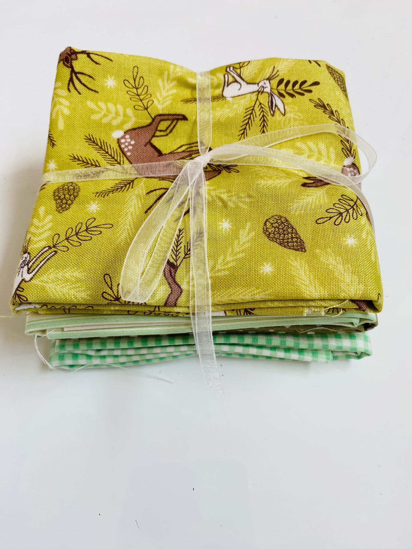 Fabric Fat Quarter Bundle - 'Greens' - 100% Cotton