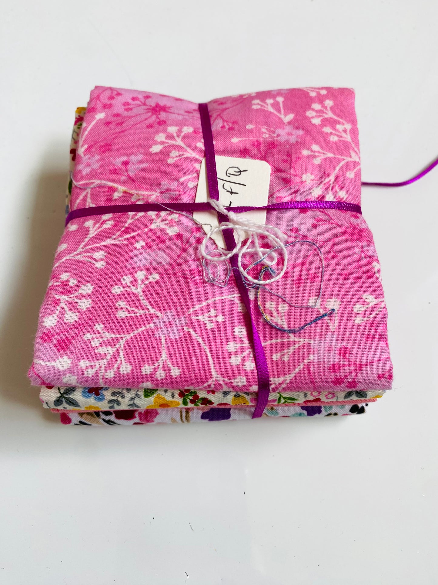 Fabric Fat Quarter Bundle - 'Summer Pinks' - 100% Cotton