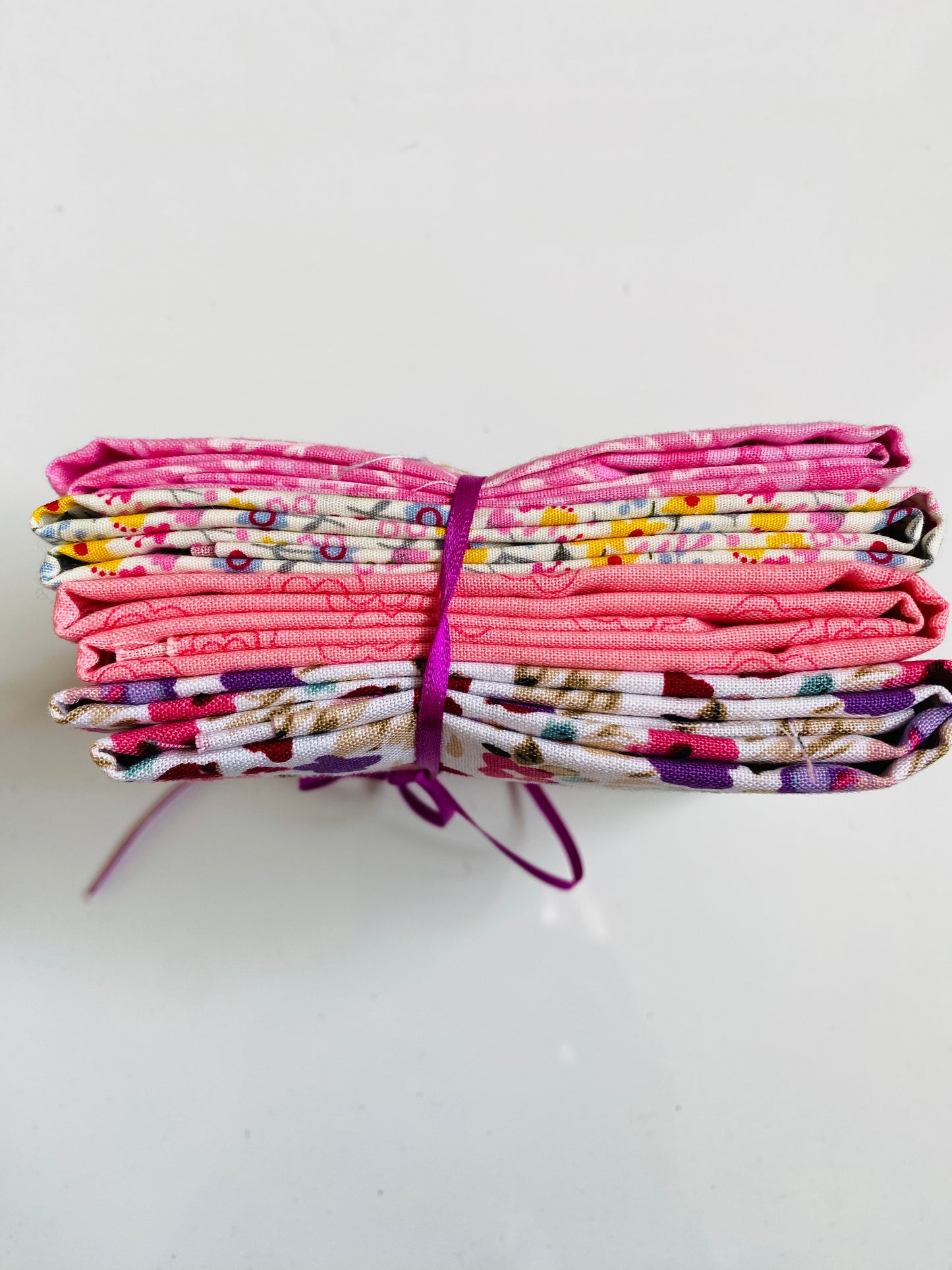 Fabric Fat Quarter Bundle - 'Summer Pinks' - 100% Cotton