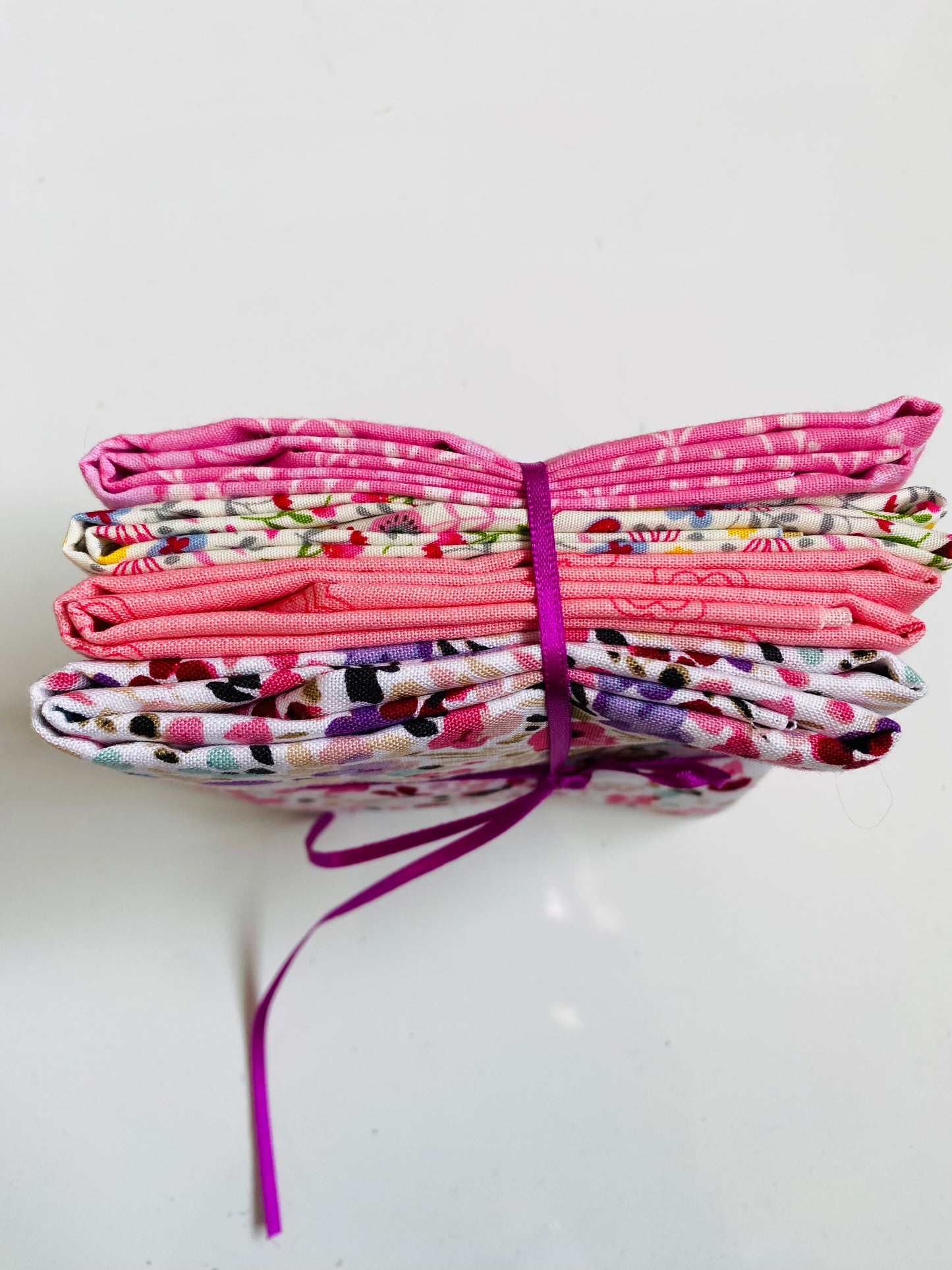 Fabric Fat Quarter Bundle - 'Summer Pinks' - 100% Cotton