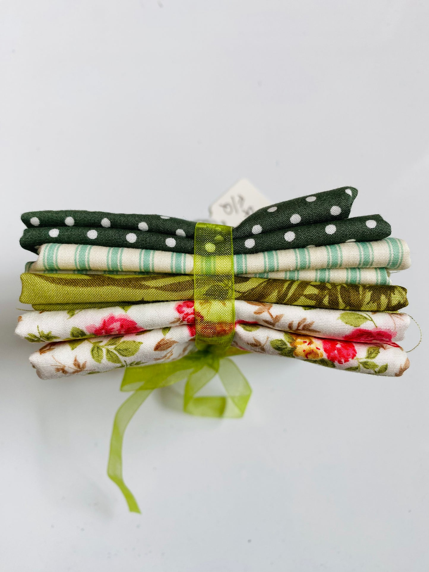 Fabric Fat Quarter Bundle - 'Warm Greens' - 100% Cotton