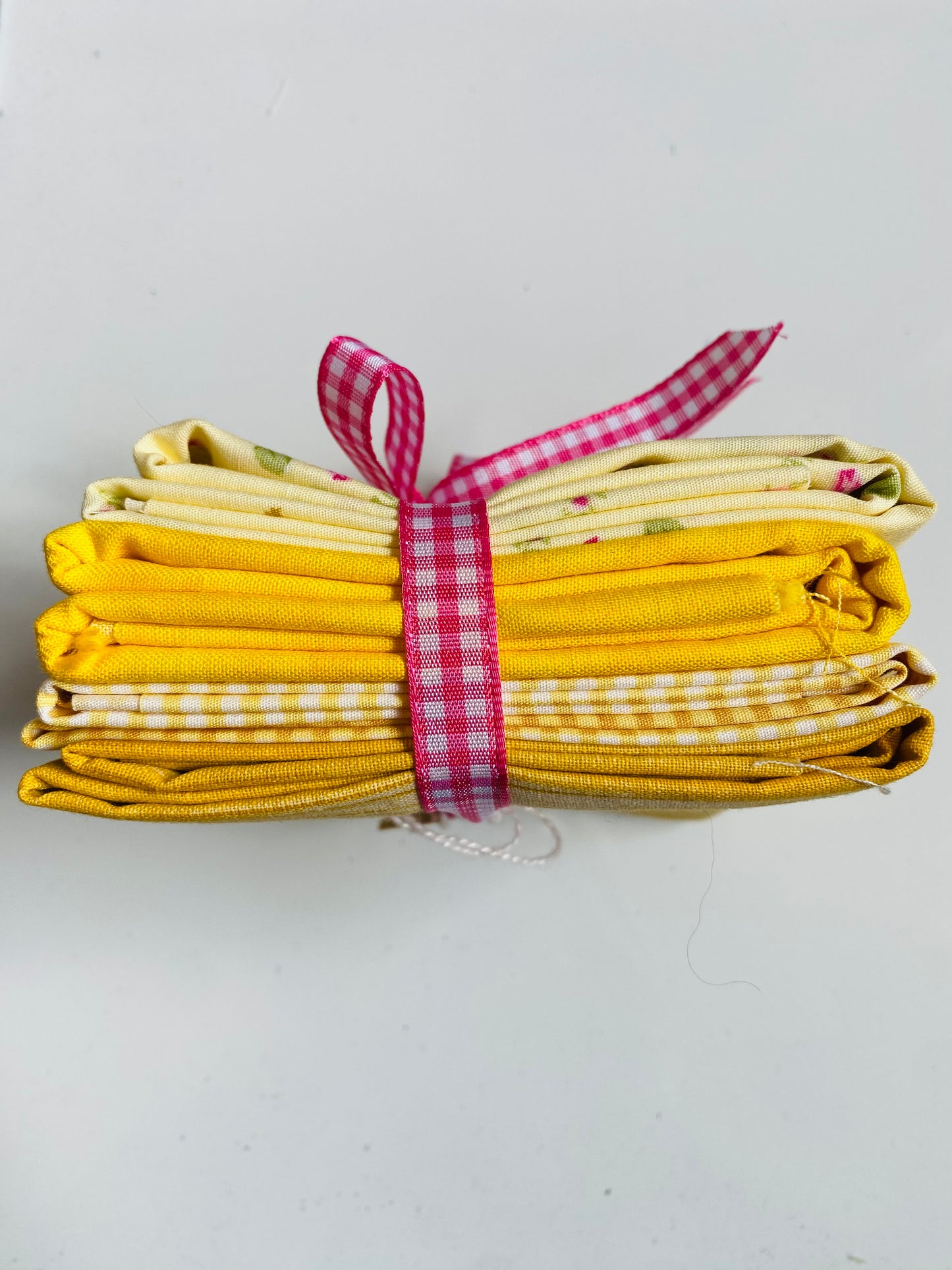 Fabric Fat Quarter Bundle - 'Spring Yellows' - 100% Cotton