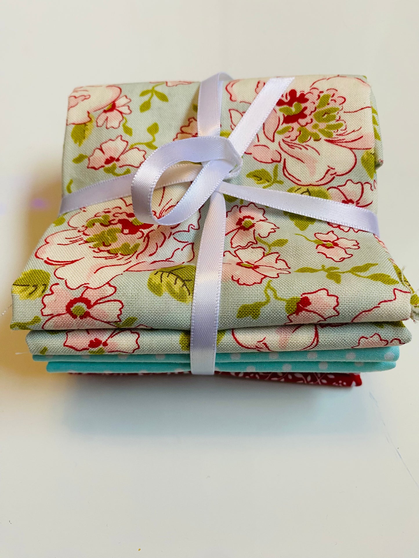 Fabric Fat Quarter Bundle - 'Warm Summer Colours' - 100% Cotton