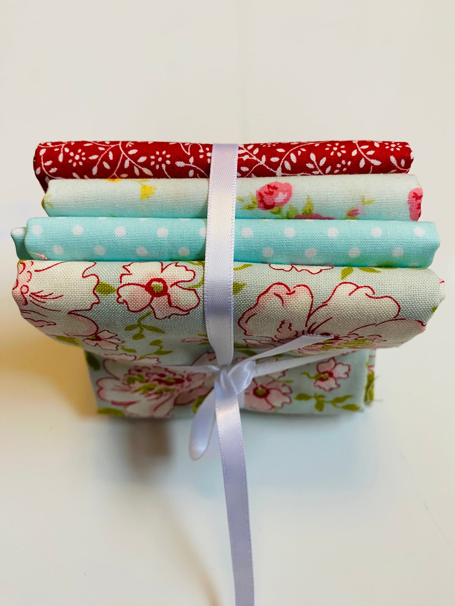 Fabric Fat Quarter Bundle - 'Warm Summer Colours' - 100% Cotton