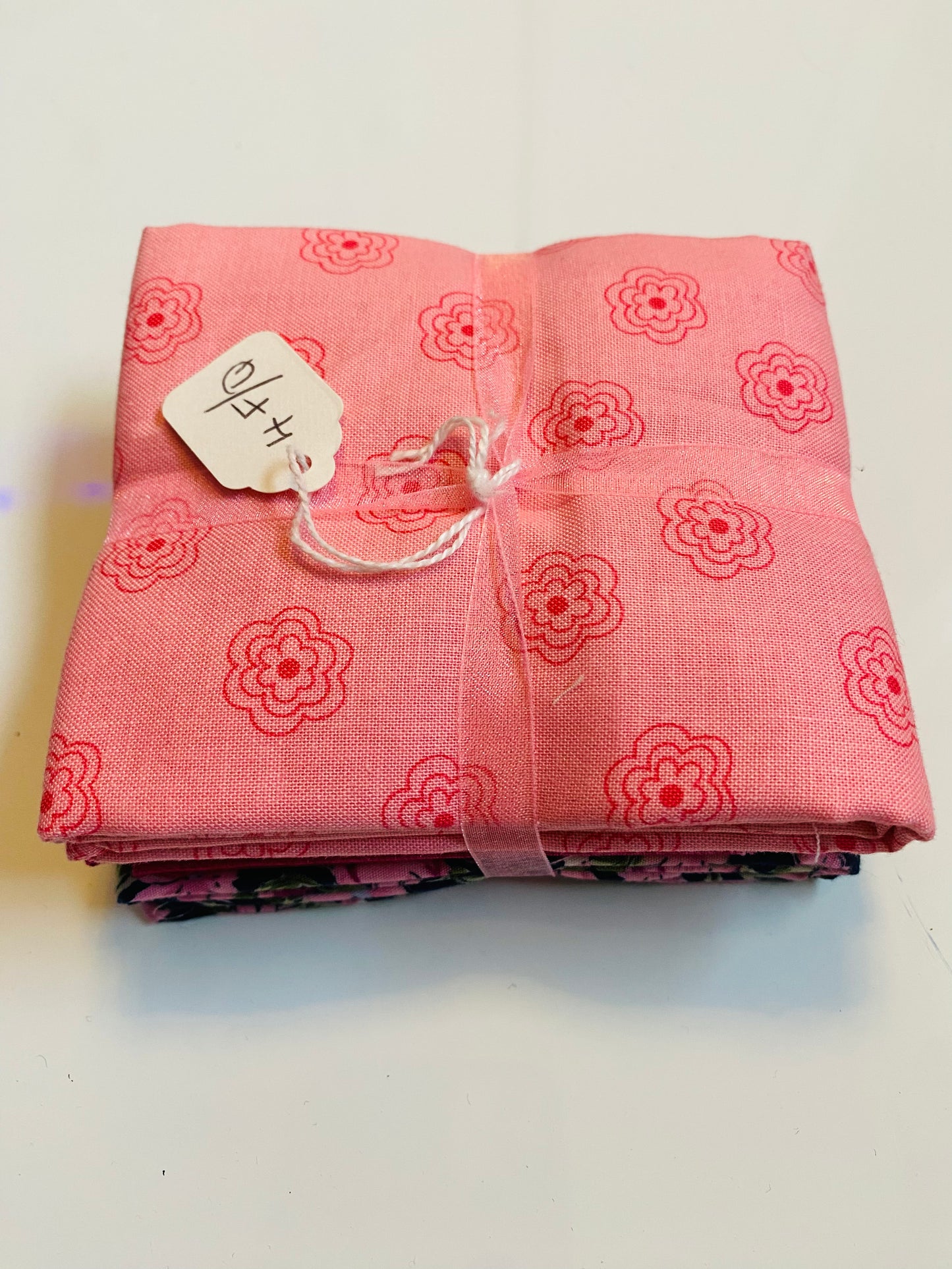 Fabric Fat Quarter Bundle - 'Warm Summer Pinks' - 100% Cotton