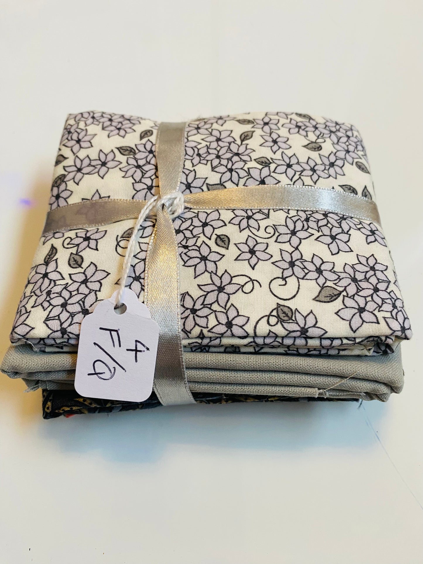 Fabric Fat Quarter Bundle - 'Warm Greys' - 100% Cotton