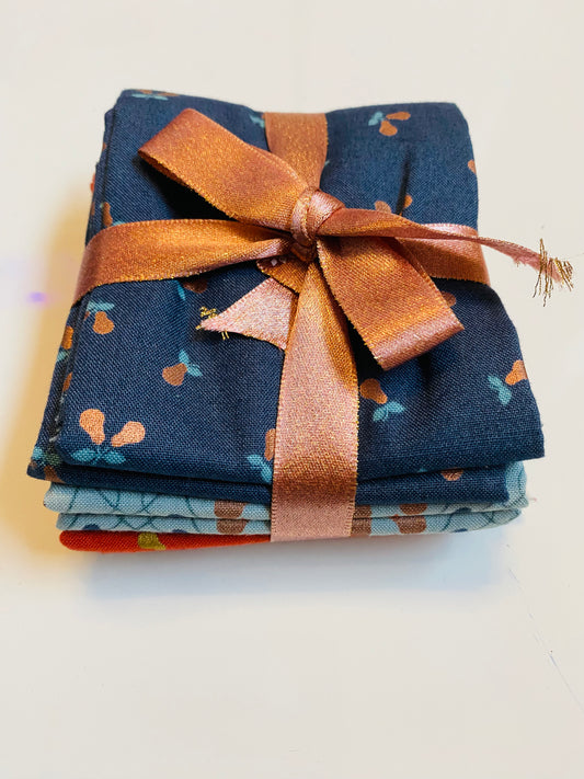 Fabric Fat Quarter Bundle - 'Summer Warmth' - 100% Cotton