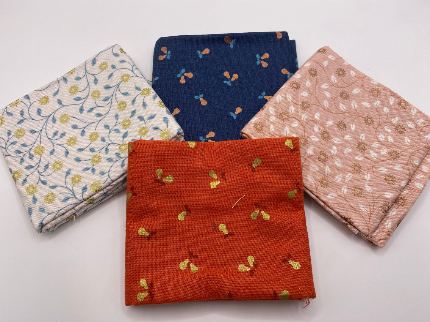 Fabric Fat Quarter Bundle - 'Pears' - 100% Cotton Fabric