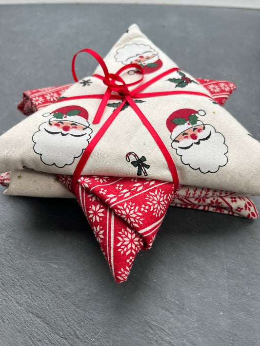 Christmas Festive Fat Quarter Bundle - for Quilting etc