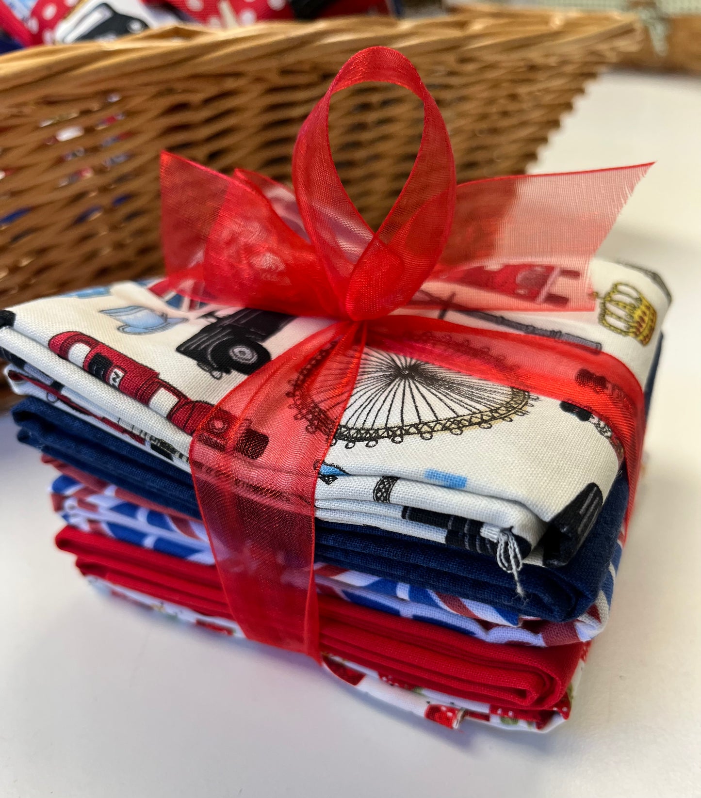 London - Five Piece Fabric Fat Quarter Bundle - for Quilting, Crafting Project etc