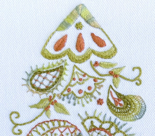 Crewel Embroidery Christmas Tree - from Dizzy