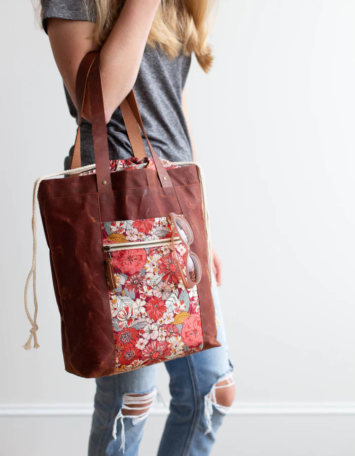 Firefly Drawstring Tote Bag Pattern - from Noodlehead