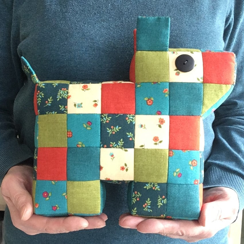 Patchwork Doggy - Hand Sewn 'English Paper Piecing Kit' - using Hexiform