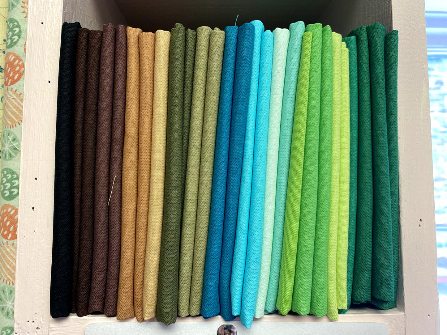 25 Individual Cotton Fabric Bundle 50 x 50cm ~ Quilting Job Lot Various Colours