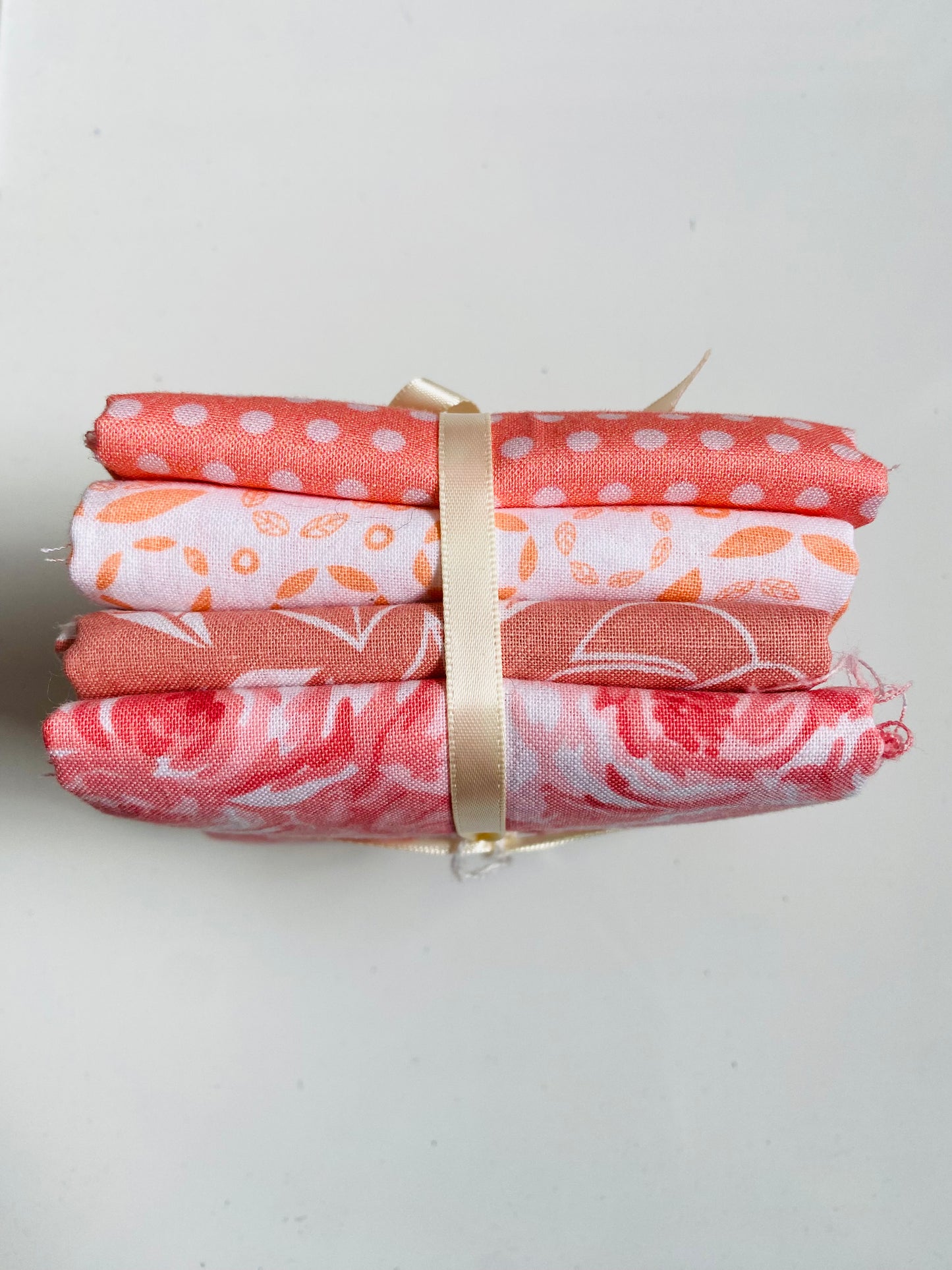 Fabric Fat Quarter Bundle - 'Pinks' - 100% Cotton