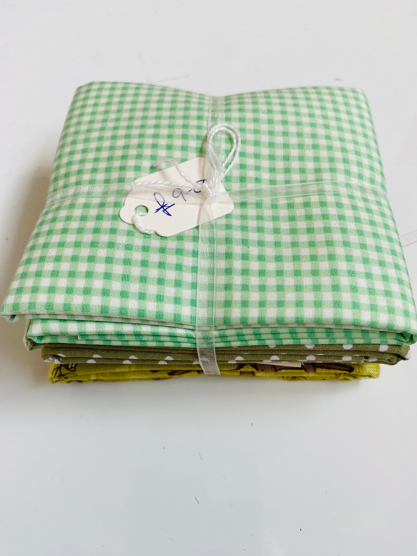 Fabric Fat Quarter Bundle - 'Greens' - 100% Cotton