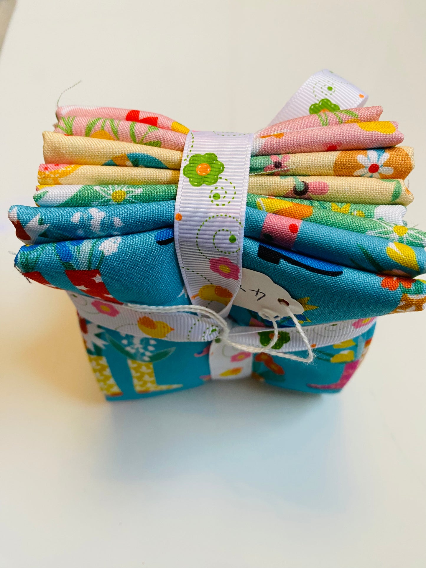 Easter & Spring Fabric Fat Quarter Bundle - for appliqué, pillows, bags, cushions and quilts