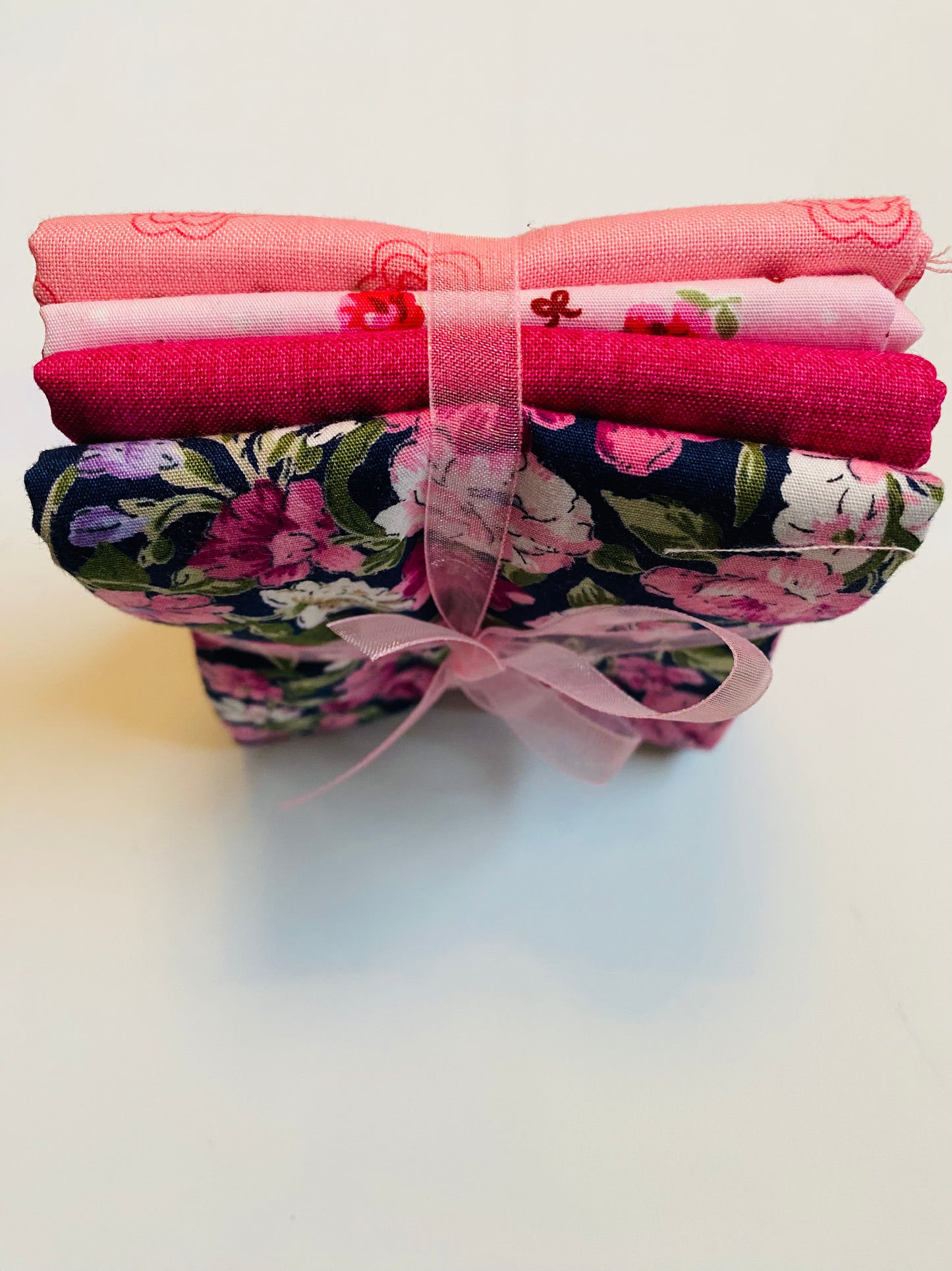 Fabric Fat Quarter Bundle - 'Warm Summer Pinks' - 100% Cotton