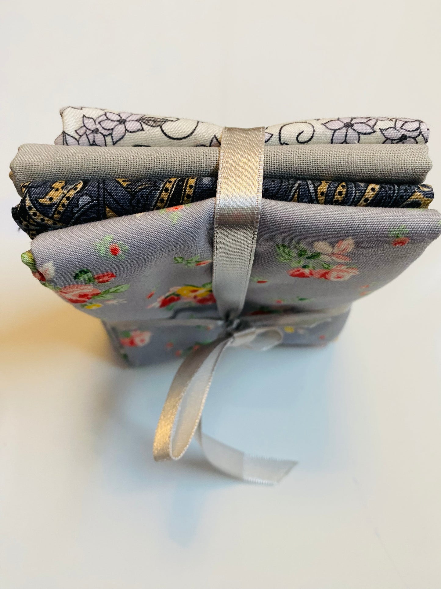 Fabric Fat Quarter Bundle - 'Warm Greys' - 100% Cotton